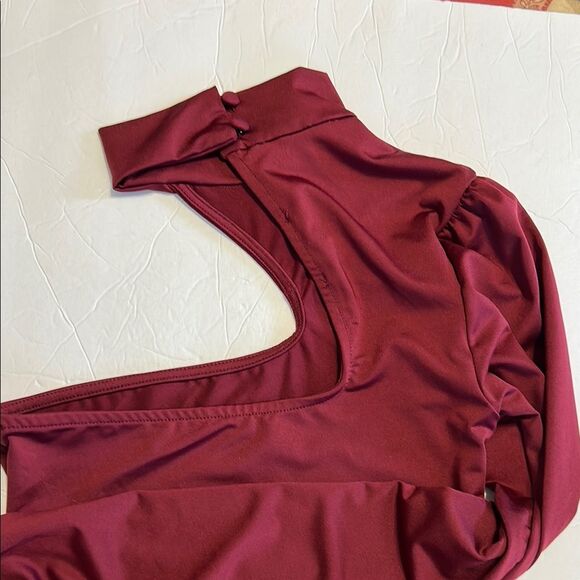 LULU'S X-Small Burgundy One-Shoulder Long Sleeve Bodysuit Majorly Confident - Picture 7 of 7